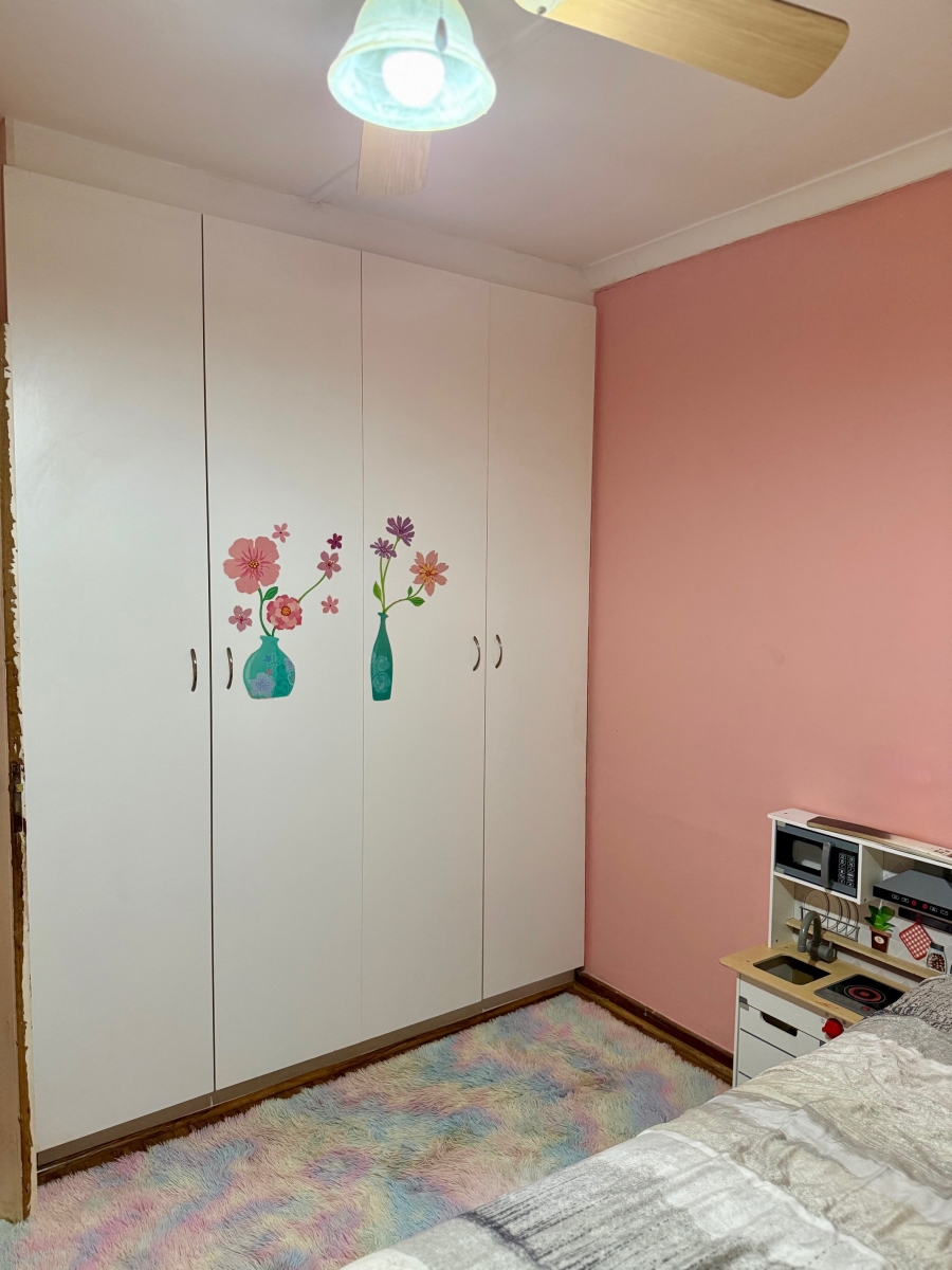 4 Bedroom Property for Sale in Bergzicht Western Cape